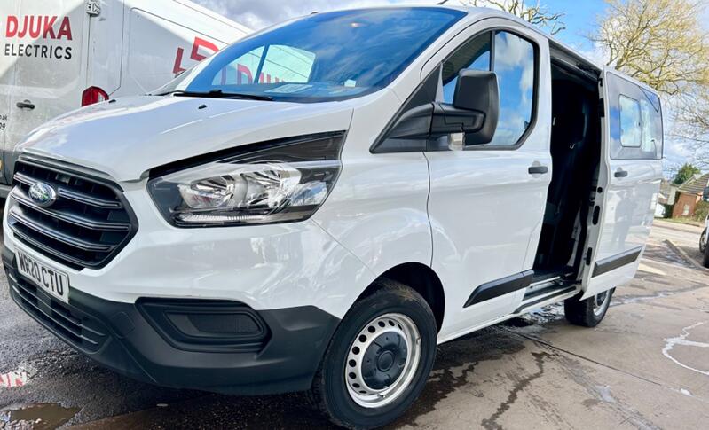 FORD TRANSIT COMBO CREW 2.0 300 EcoBlue Leader 