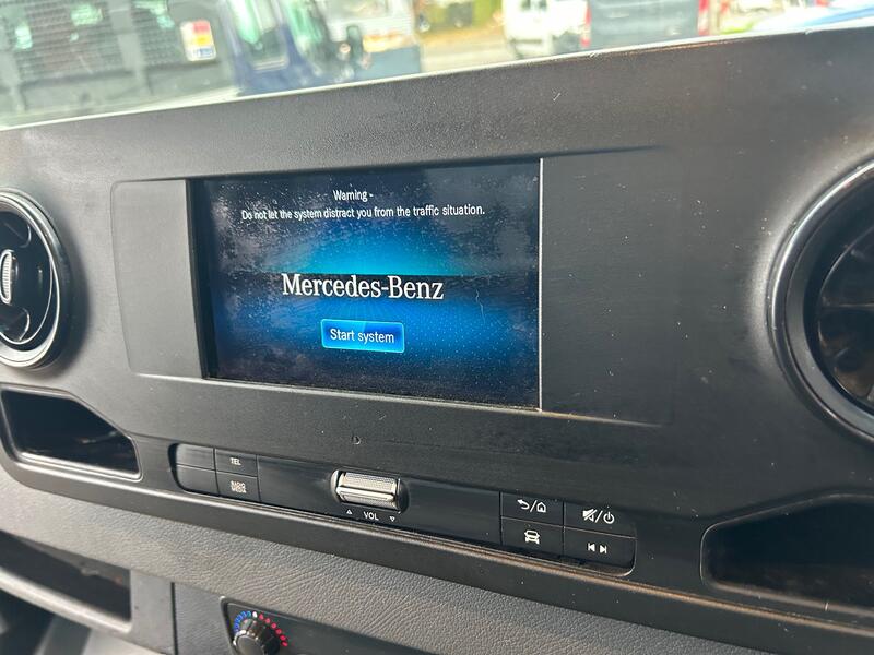 MERCEDES-BENZ SPRINTER
