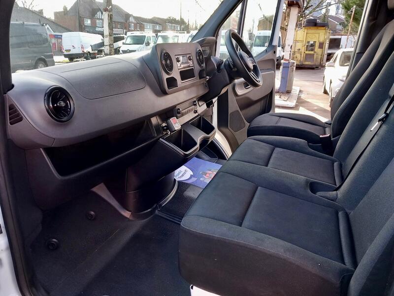 MERCEDES-BENZ SPRINTER