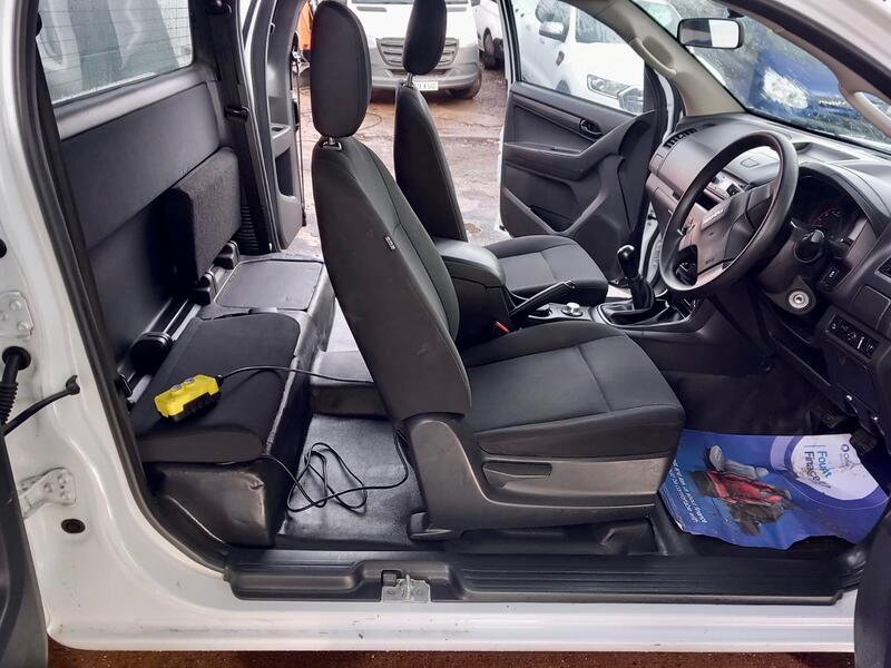 ISUZU D-MAX