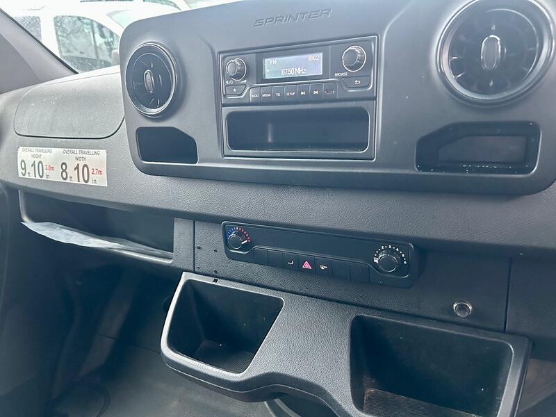 MERCEDES-BENZ SPRINTER