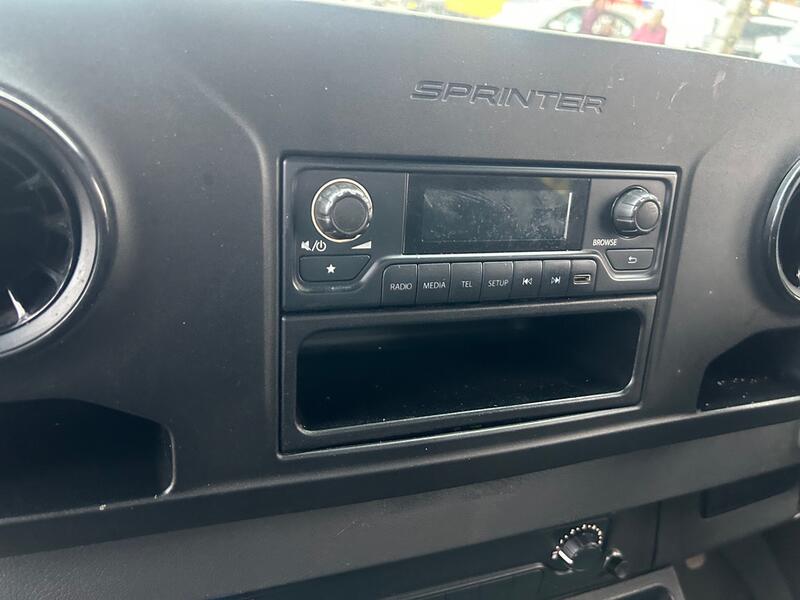MERCEDES-BENZ SPRINTER