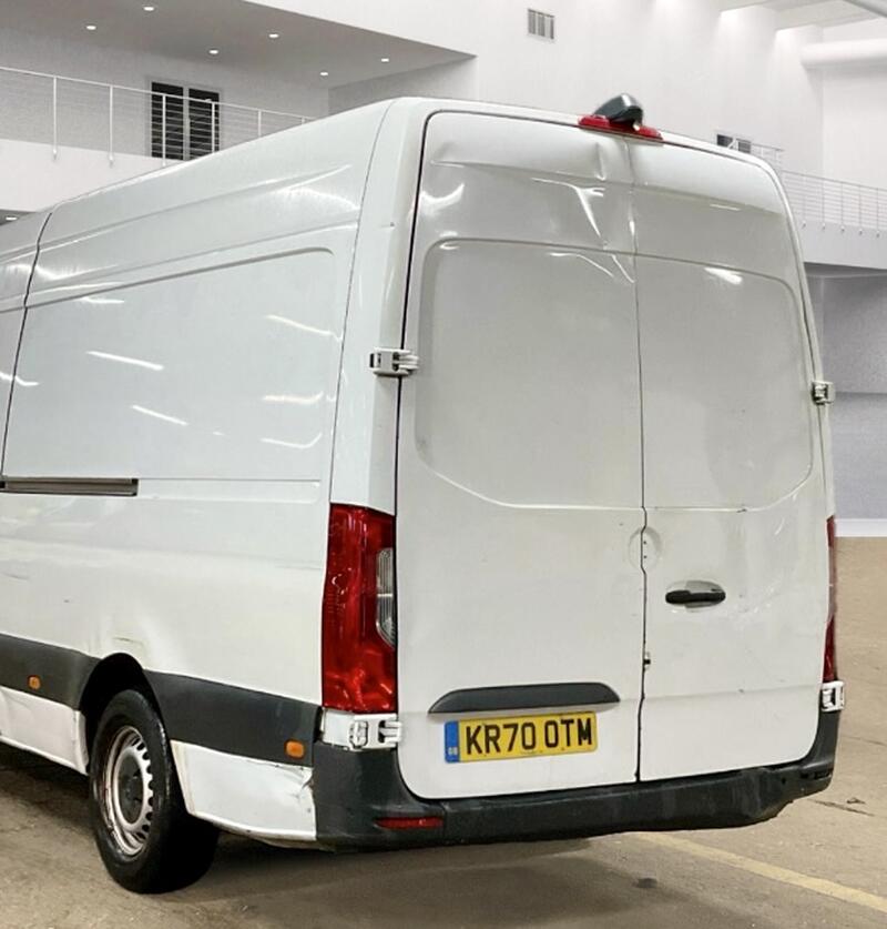 MERCEDES-BENZ SPRINTER