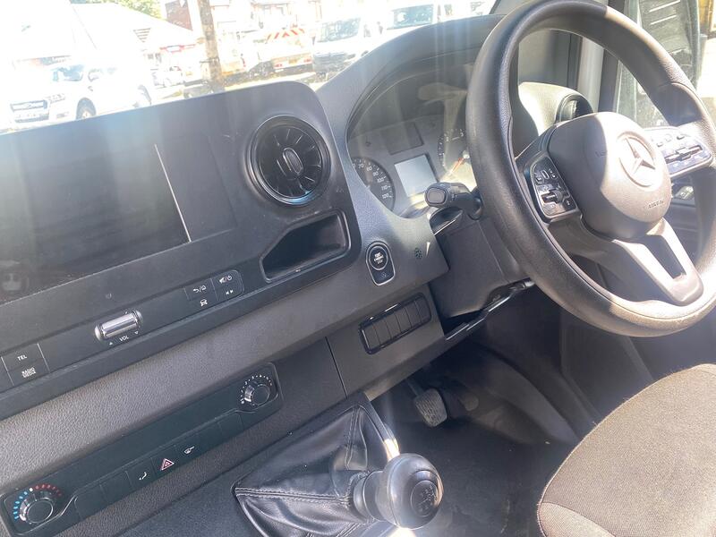 MERCEDES-BENZ SPRINTER