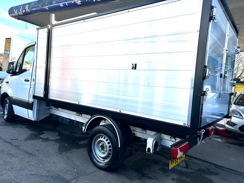 MERCEDES-BENZ SPRINTER