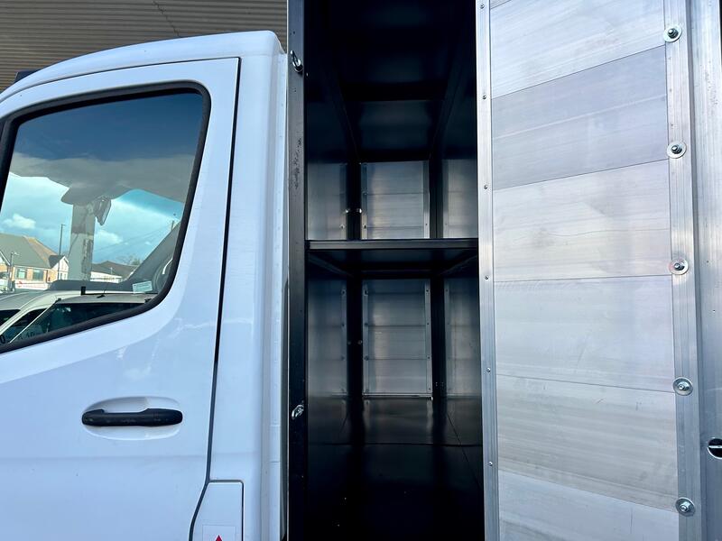 MERCEDES-BENZ SPRINTER