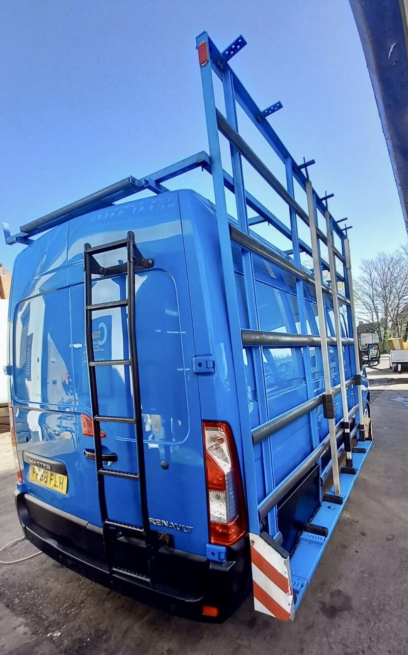 View RENAULT MASTER GLASS RACK 2.3  MM35 dCi 130 Business+ Euro 6