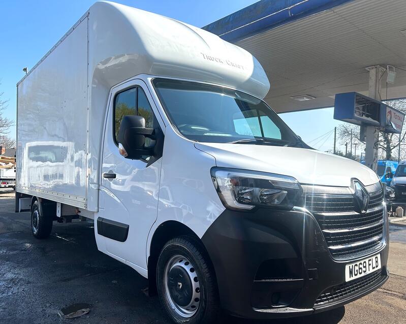 View RENAULT MASTER 2.3  Luton  Tail lift LL35 dCi 135 Business 