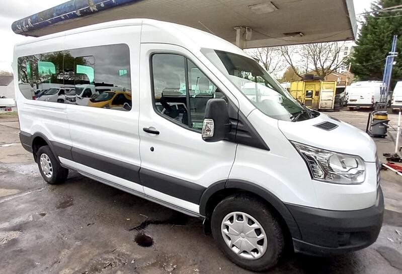 View FORD TRANSIT 15 SEATS  WHEELCHAR ACCESS WITH RAMP 2.2 TDCi  HDT Trend