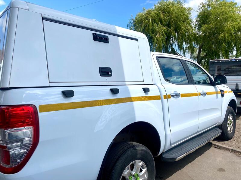 View FORD RANGER 2.2 TDCi XLT With Toolbox Utilities 