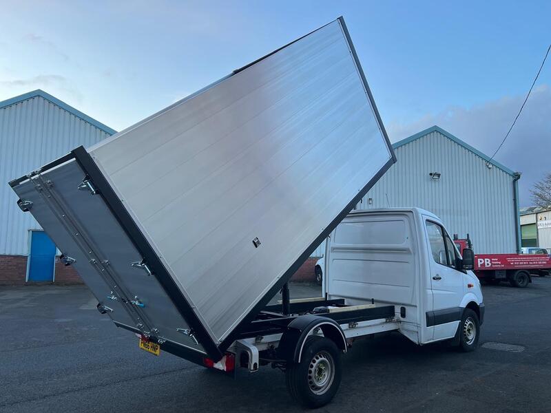 View MERCEDES-BENZ SPRINTER 2.1 314 CDI Full Sided Tipper