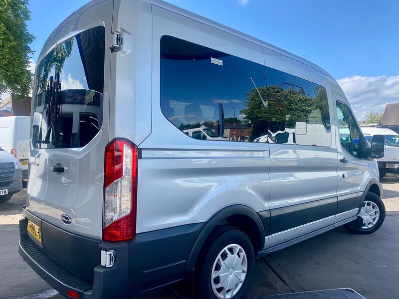 View FORD TRANSIT 2.2 TDCi 350 HDT Trend 12 SEATS Air Con Front and Rear 