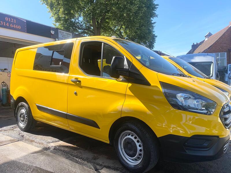 View FORD TRANSIT CUSTOM 2.0 340 EcoBlue Leader